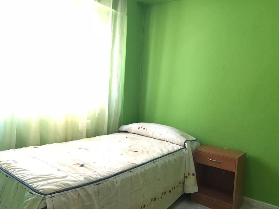 Apartamento Aitana.Esta A 2 Km De La Playa Andando Apartment Аликанте Екстериор снимка