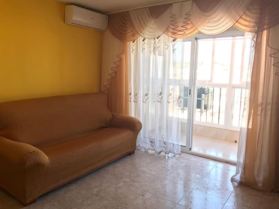 Apartamento Aitana.Esta A 2 Km De La Playa Andando Apartment Аликанте Екстериор снимка